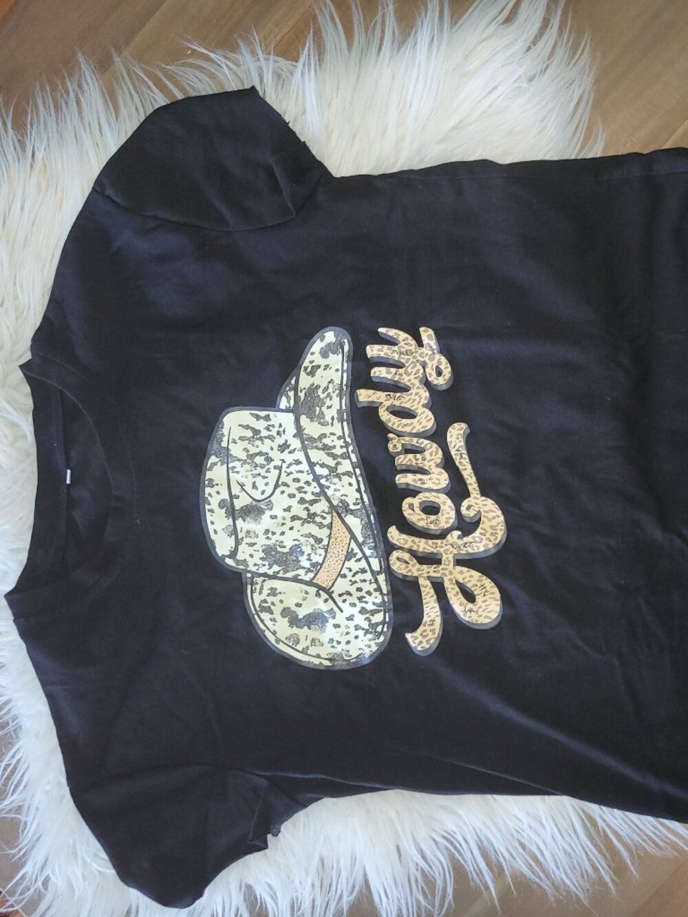 Women's Medium Cowgirl Western Graphic T-Shirt Black - Howdy, Cowgirl Hat Crew